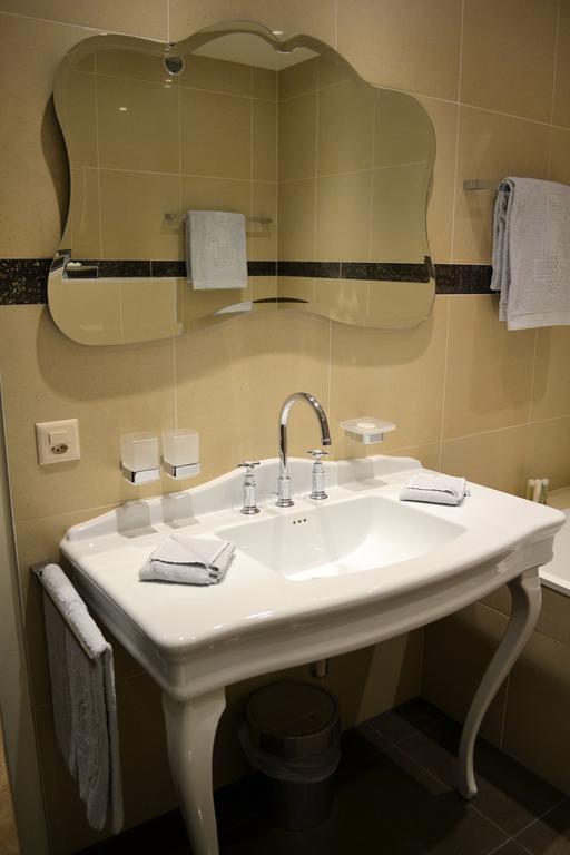 Adriatica Hotel Ginebra